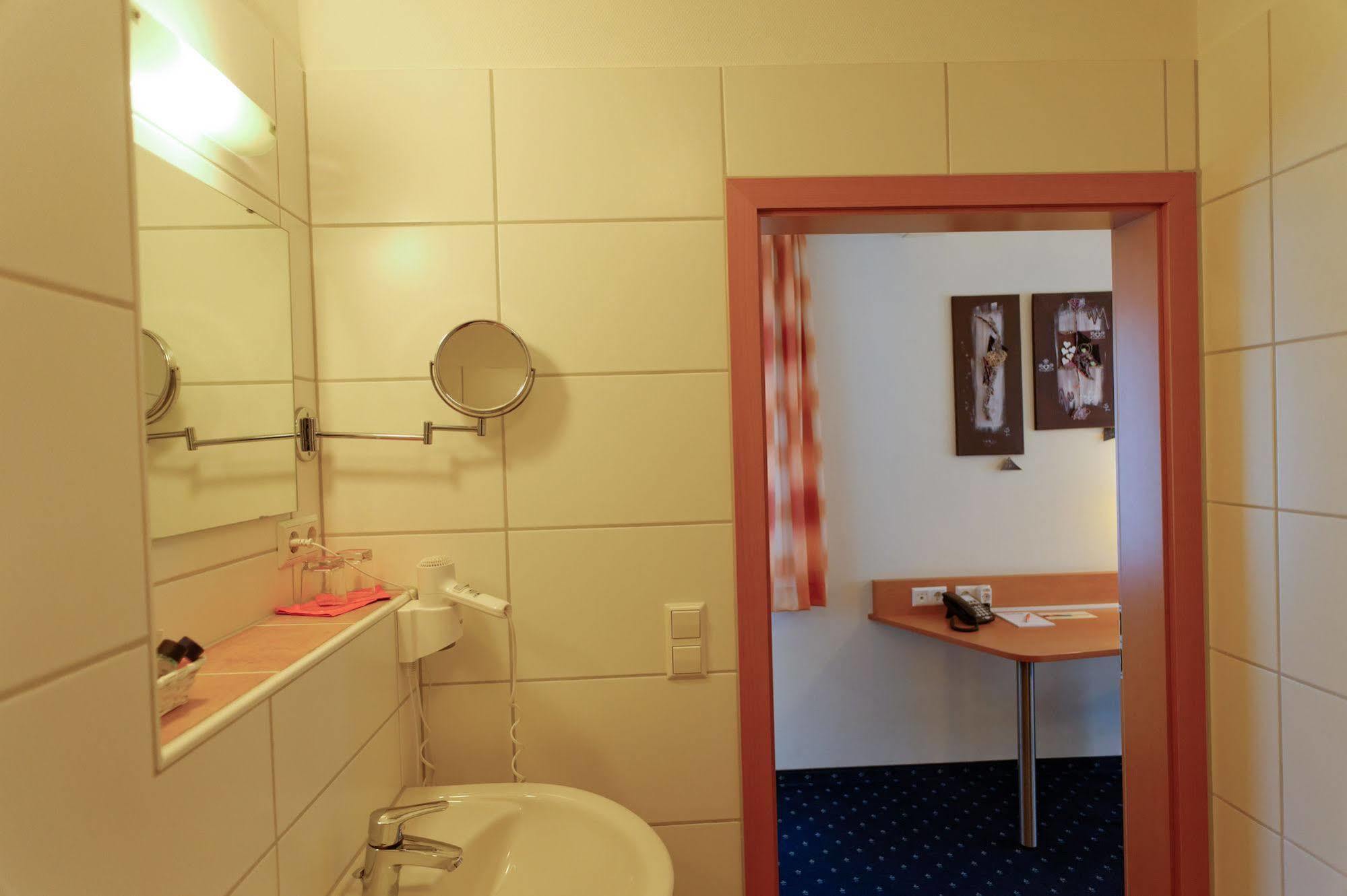 Hotel Restaurant Talblick Bad Ditzenbach Exterior foto